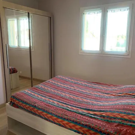 Hébergement de vacances Maison Confortable Avec Clim, Terrasse Et Jardin - 6 Pers, Proche Et Plages - Fr-1-319-425 Parentis-en-Born